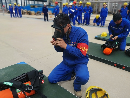 5f2bc7e33ccac.jpg 空呼比赛++_副本.jpg