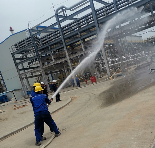 5f2bc7edefb3f.jpg 消防栓出水比赛++_副本.jpg